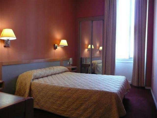 Hotel - Restaurant De La Paix Barbotan les Thermes Bagian luar foto